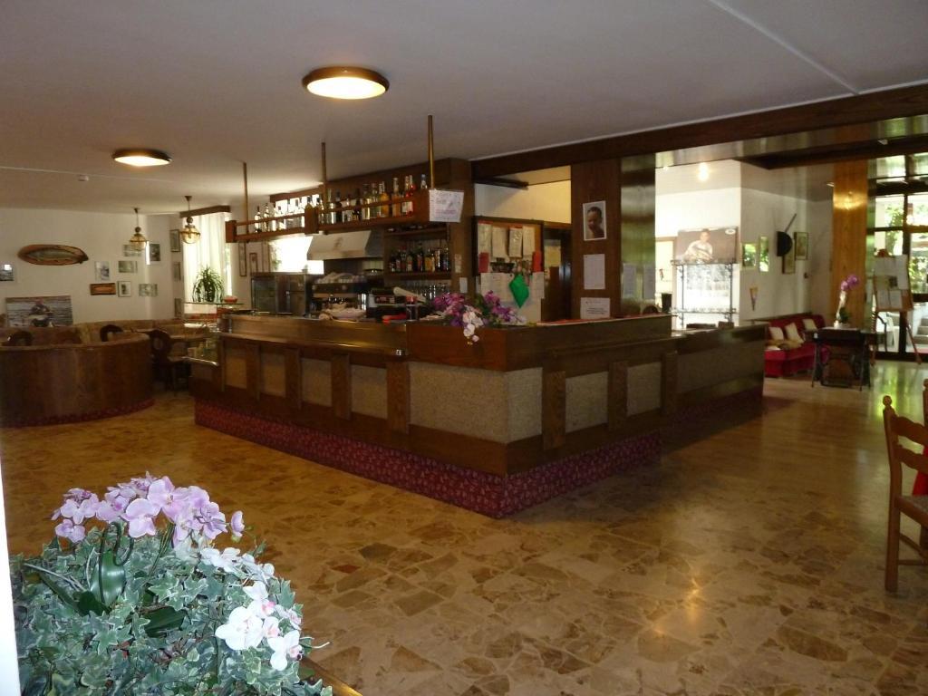 Garden House - Hotel Sport Levico Terme Exteriör bild